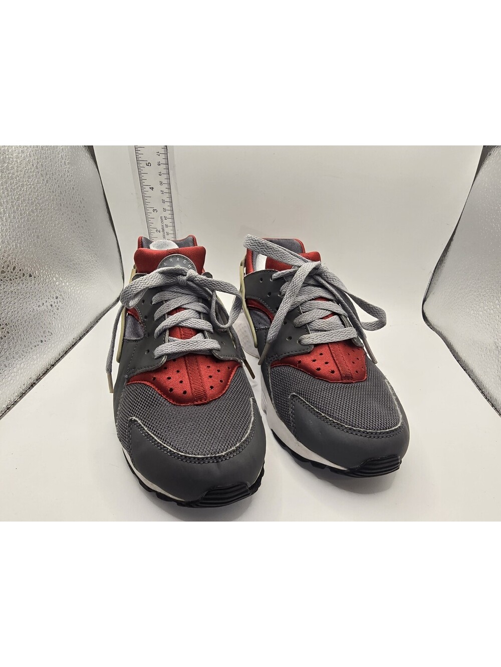 Nike Air Huarache Gray Red White Low Top Sneakers Size 6.5Y